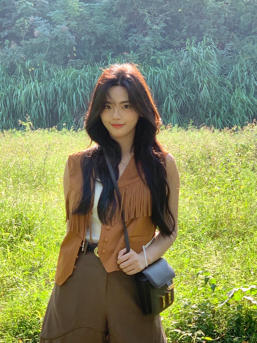 chaoyuearchive's tweet photo. 221029 weibo update 🍂

#杨超越 #YangChaoyue https://t.co/meqPn2dOx2