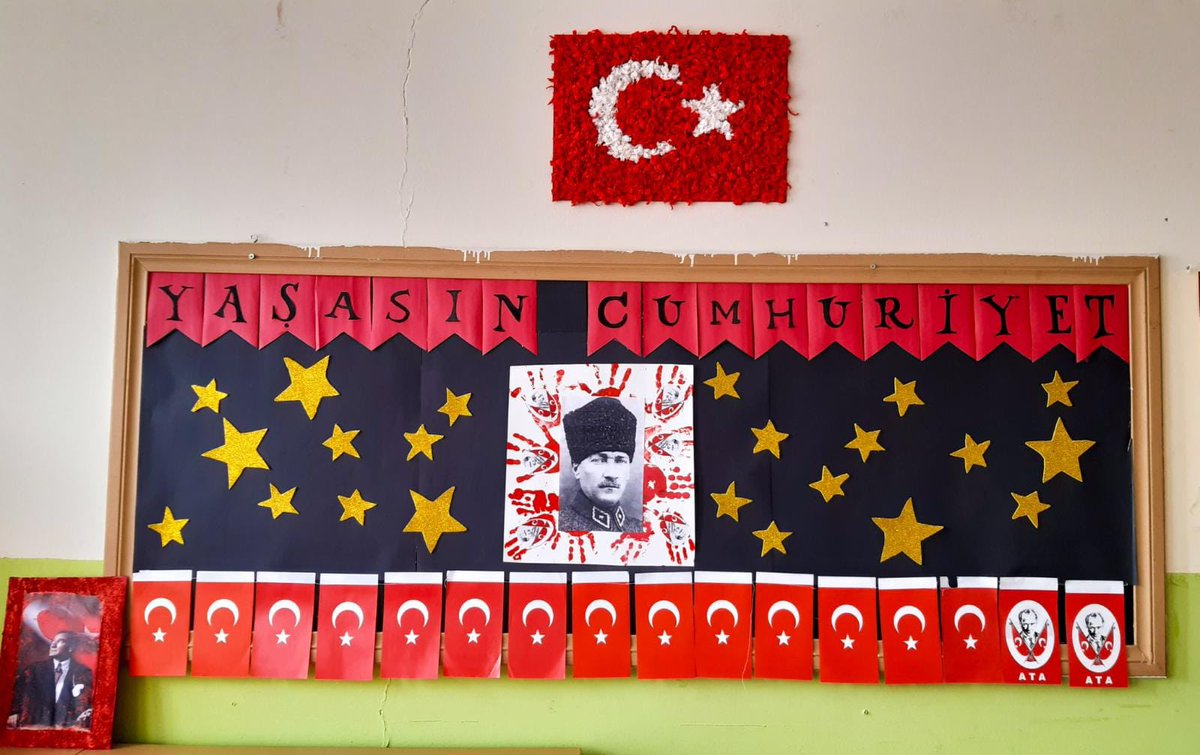 cimdeli's tweet photo. Cumhuriyetimizin 99. yılı kutlu olsun. 🇹🇷Cumhuriyetimizin kurucusu Ulu Önder Gazi Mustafa Kemal Atatürk’ü saygıyla anıyoruz. YAŞASIN CUMHURİYET ♥️ @Hilvan_MEM @SinanATES_63 @b17e004e7c1240c https://t.co/DUnmpppLY7