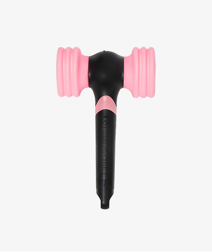 itsasterism's tweet photo. 🇰🇷 PO WEVERSE BLACKPINK OFFICIAL LIGHTSTICK

💸 590K / DP 450K

✔️ EMSTAX Est. 500gr
✔️ Pelunasan Ready INA
❌ Packing &amp; Adm 🍊

🛒 https://t.co/jSALtmGuZ6
📍 Surabaya, Jatim.

DM for more info and order✨
t. bp ls born pink world tour wv https://t.co/VYKqDwKiYJ