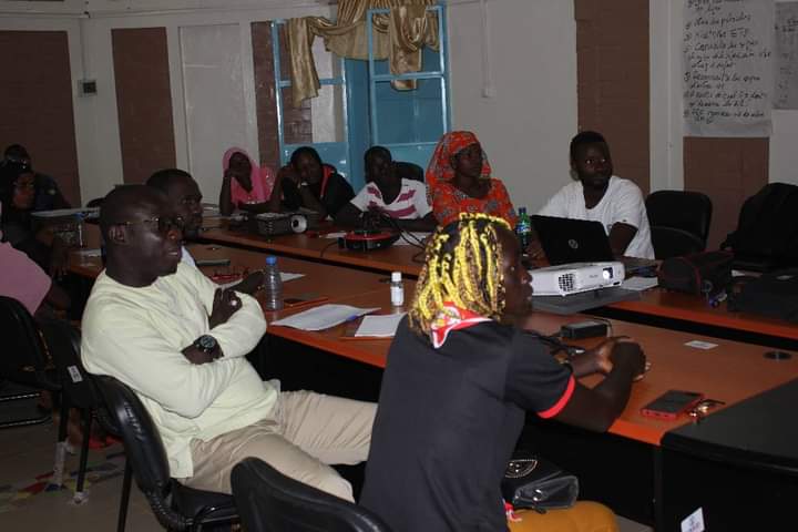 CRS_Sdh's tweet photo. #UneVolonte_Humanitaire
Le comité a initié un renforcement de capacités de 20 volontaires en Accès Plus Sûr. Cette formation, s'est tenue ce 25 octobre 2022 avec  le soutien technique du @CICR_Afrique  @CSenegalaise @CruzRojaEsp https://t.co/Ihrk1SHqlx