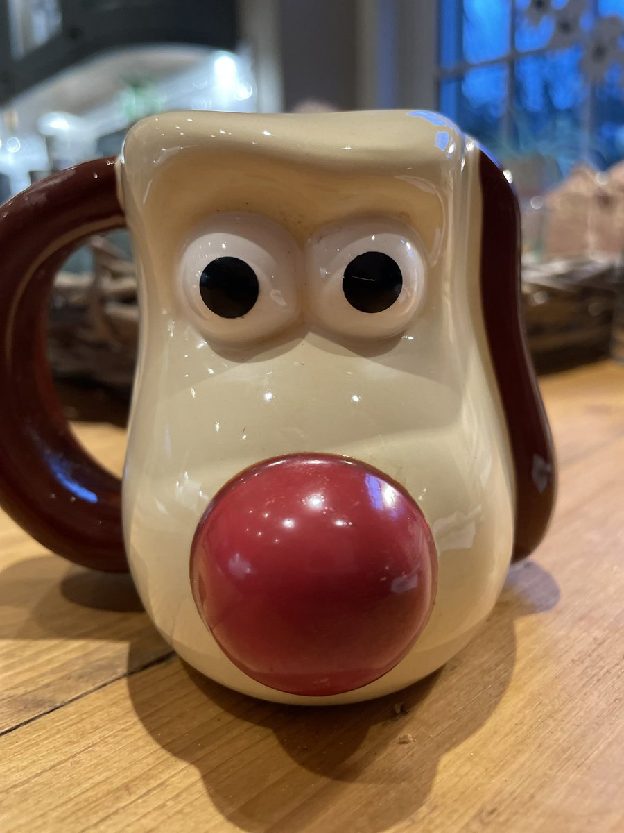 Lyndacakebaker's tweet photo. Good Morning! Have a great Saturday! Off to Dundee to see my wee Mum
#mugwars #favemug https://t.co/NamrOea2Vx