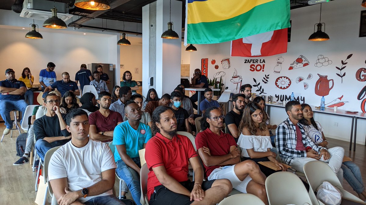 Frontend Coders Meetup happening!

<a href="/kushul_soomaree/">Kushul 🇲🇺</a> is presenting CSS one liners and cool css tricks