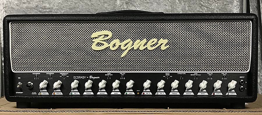 1484_shinjuku's tweet photo. 革新を続けるボグナーのフラッグシップ、Bogner / Ecstasy 101B が入荷しています！！ブラックレザーでオーダーした本機、サウンドは素晴らしいの一言です。ぜひこの機会にご検討くださいませ♪
https://t.co/iQPK4IVu5q
#bogner #101B #Ecstasy #アンプ #新宿 #おすすめ https://t.co/LkdFVAtECA