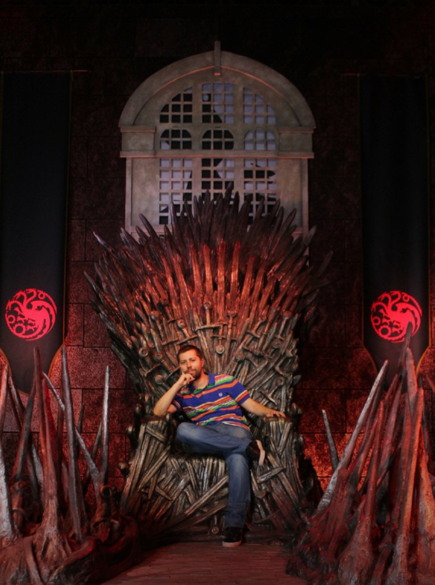 javimgol's tweet photo. @IbaiLlanos No vivo de crear contenido. Pero soy responsable de la mayor web del mundo de Juego de Tronos (@Los7Reinos),por mi rol en la @SocTolkien fui invitado al estreno mundial de serie de El señor de los anillos y soy socio compromisario del @realmadrid y he ido a 5 Finales de Champions https://t.co/01yF930TaU