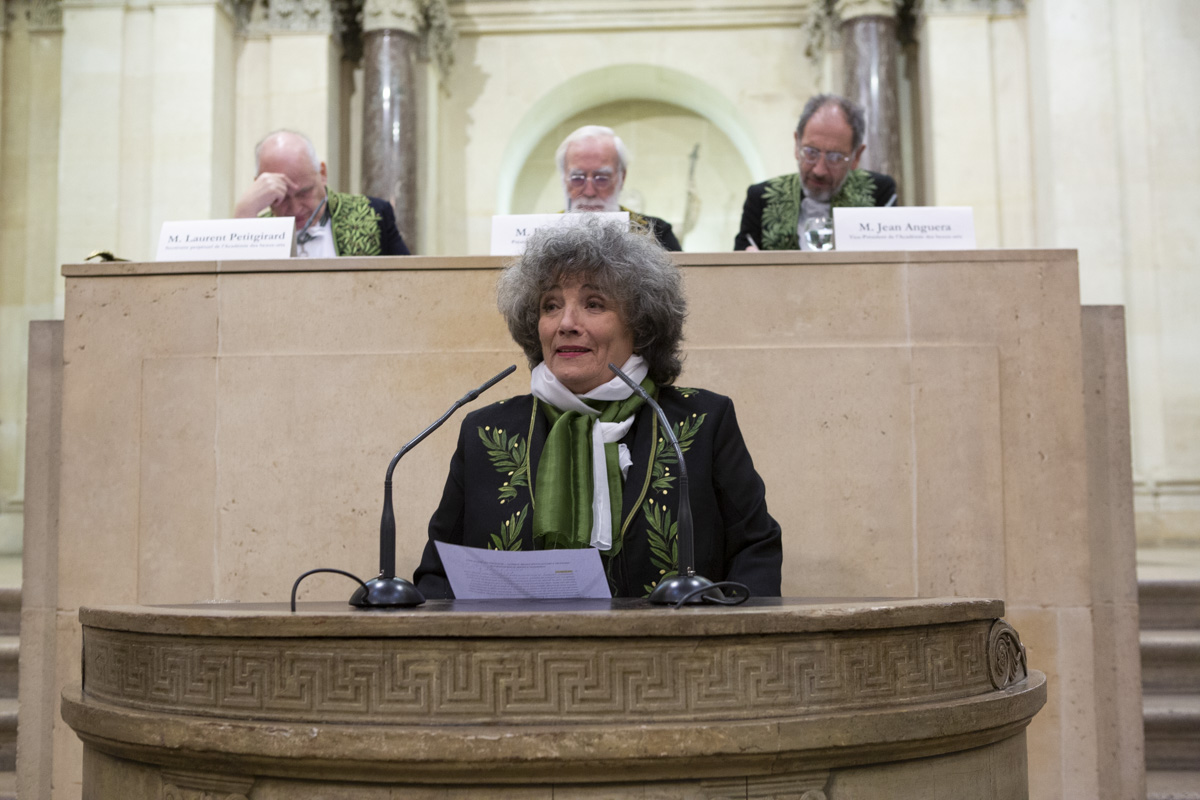 AcadBeauxarts's tweet photo. L’Académie des beaux-arts souhaite un joyeux anniversaire à Coline #Serreau. Elle a été élue membre de la section cinéma-audiovisuel de l’Académie le 25 avril 2018, au fauteuil de Pierre #Schoendoerffer. 1/2 https://t.co/tgRzsqbol6