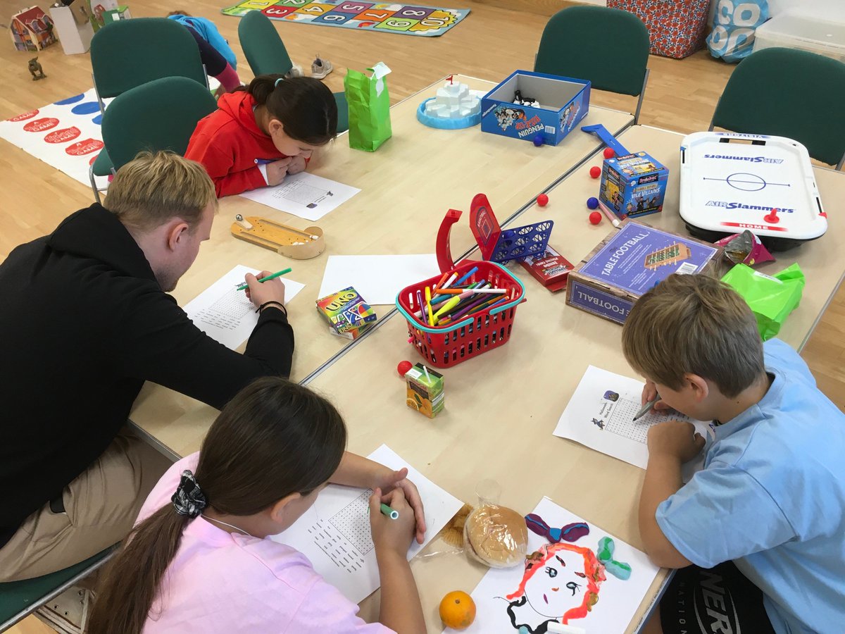 We are looking for a Group Co-Coordinator!! 📣  

The role includes:
👉 Prepping for groups by collecting resources
👉 Overseeing the group session

The role requires a minimum of 6 hours per group, twice a month.

For more info contact Rachel on Rachel@harrysrainbow.co.uk 🖱️