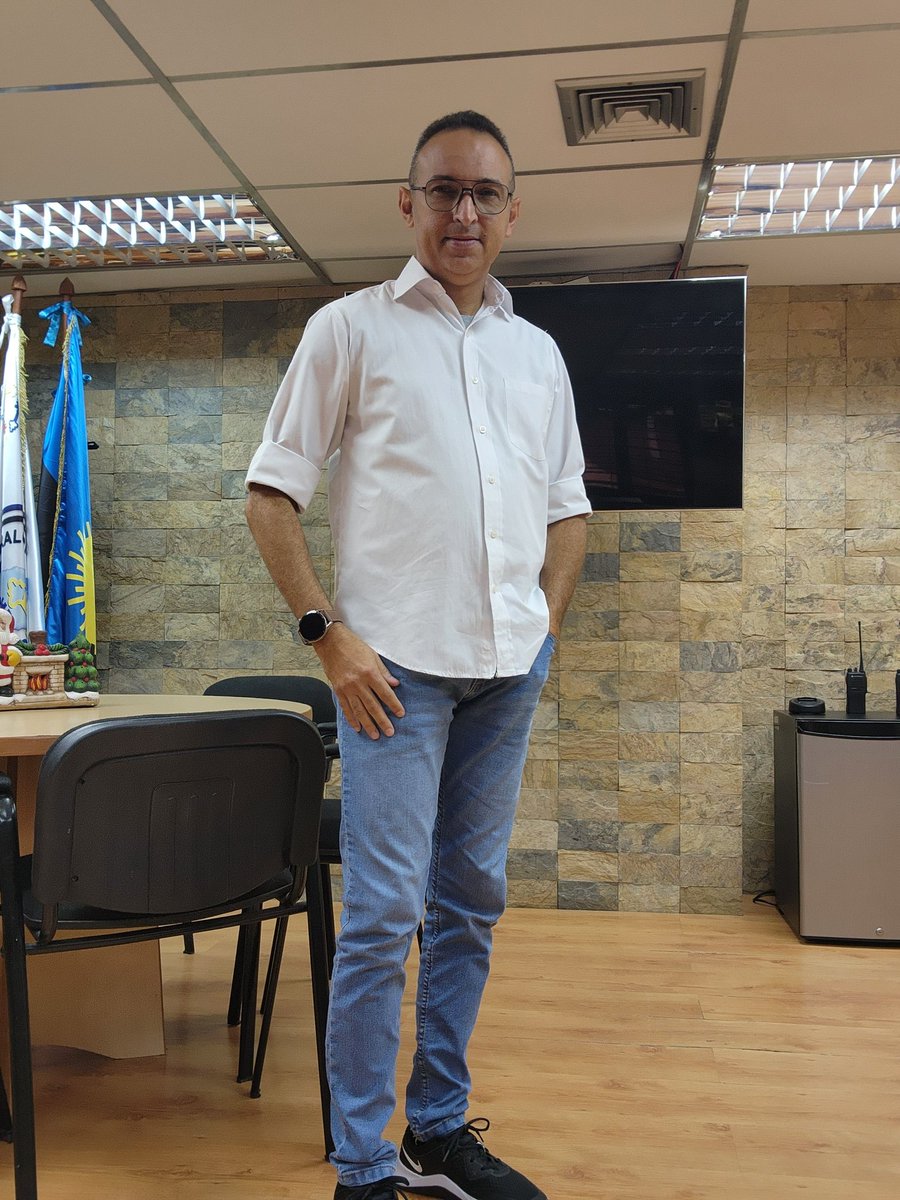 Jeffryleal's tweet photo. Digno el camino que Dios pone, honor recorrerlo siguiendo su palabra! https://t.co/sJS7axuNOC