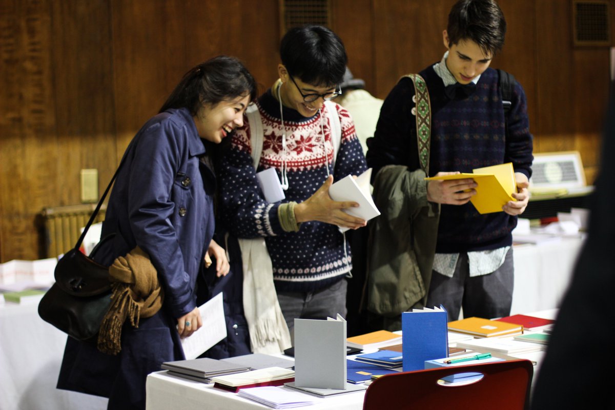 SmallPublishers's tweet photo. It's the second (and last) day of #smallpublishersfair22: 69 UK and international publishers, special exhibition, readings &amp; talks (today's line-up: https://t.co/mkOgPWGfqv). FREE, all welcome

Saturday 29 October (11am-7pm), @ConwayHall, London WC1R 4RL

https://t.co/lW8x3bYYG2 https://t.co/3TyzHX8ROR