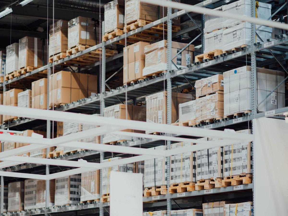 ElogisticUK's tweet photo. Once an online order is fulfilled, a unique tracking number is uploaded to our order management system. You can then track the delivery progress both as the company and the customer.

Check us out today https://t.co/Msax6H62Y9 #OnlineOrders #UKWeekendHour https://t.co/n1i1hmQjI6