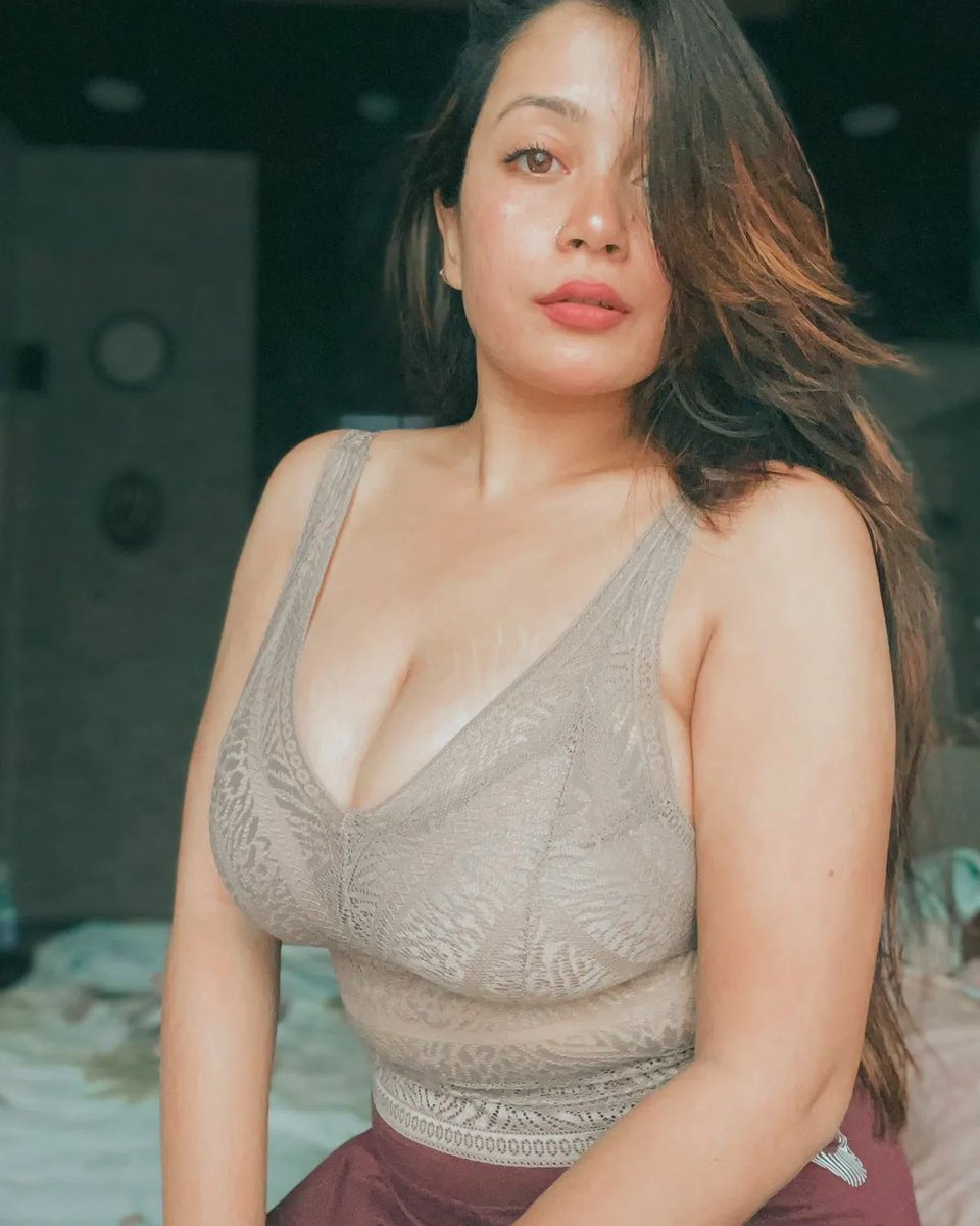lovelylust1430's tweet photo. #rimpi #snehakamarkar innocent with Juicy @$$ 🍑 Milky 🥭Melons https://t.co/Wfb0zyObJw