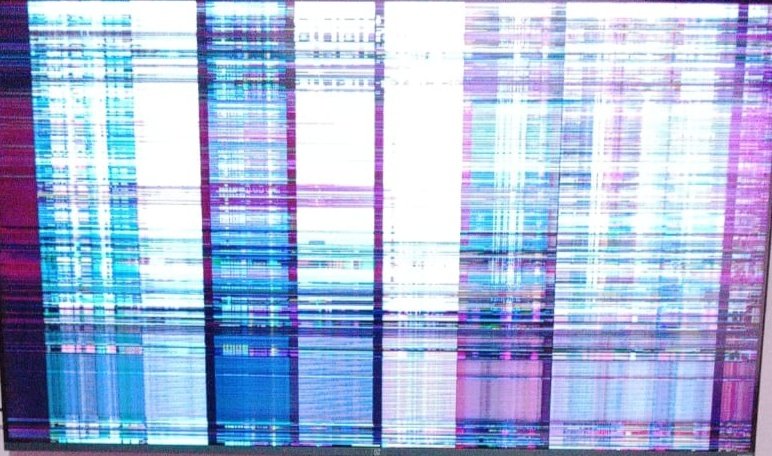 _avinash__rex's tweet photo. @OnePlus_Support why should I wait for the OnePlus to import repair parts from China, Why should I wait for more than a month to get My TV repaired. And still no solution? https://t.co/GRWCy3WhXo