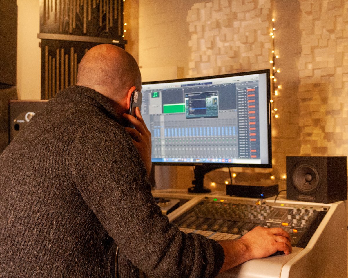 We're on hand for #studio consultation - all the way from producing original #designs to completing the final #project ✅ 

If you're thinking about a new #build and not sure where to start, send us a DM to book in for a dedicated conversation on your #project 📞