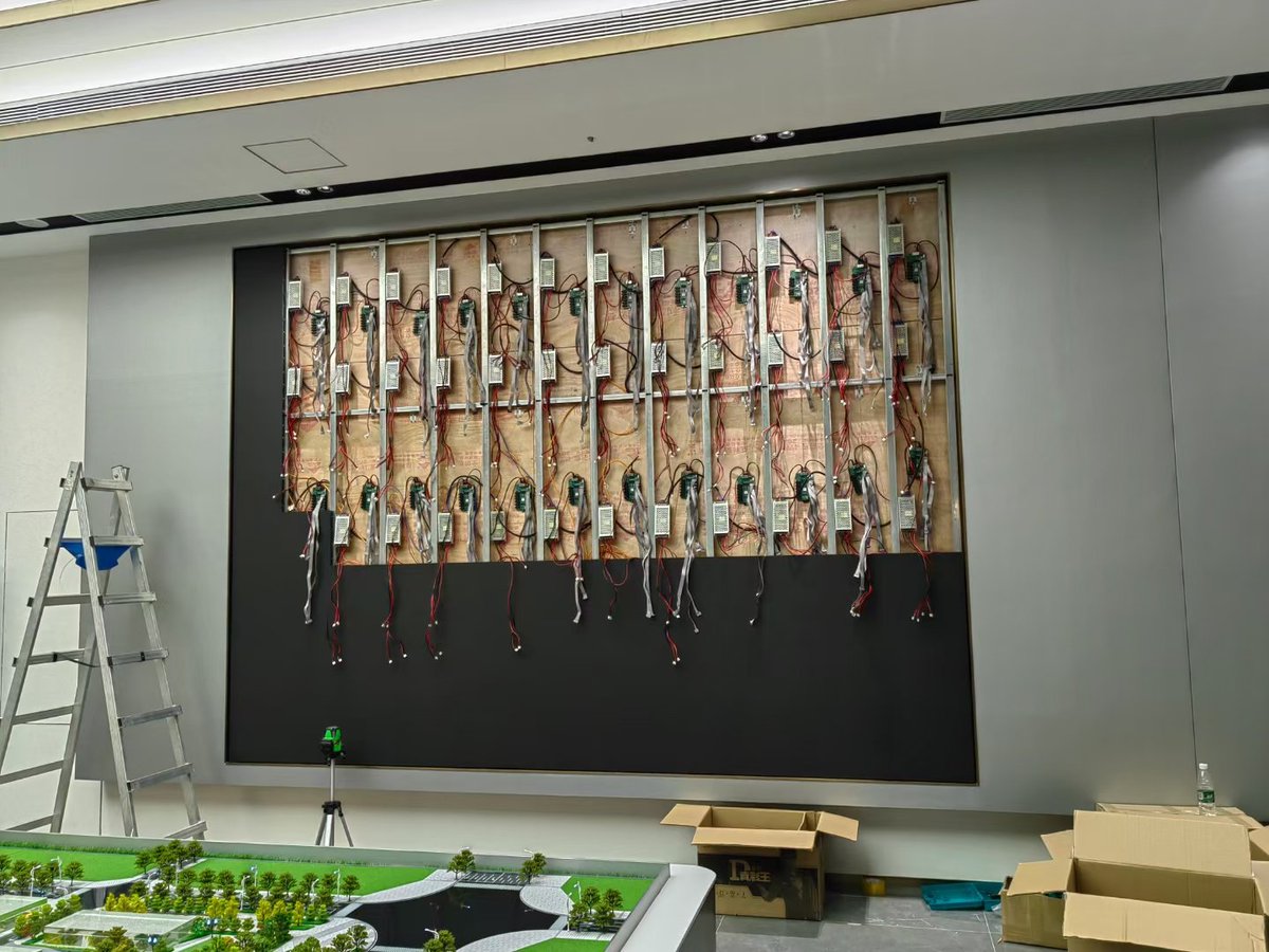 Weiye_Roger's tweet image. Indoor P2 screen size: 4160x2880mm
Refresh rate: 3840Hz 1/40s
Installation is complete, successfully lit
Please contact me to bring you perfect service and higher quality products
#ledwalldisplay #leddisplayscreen #ledposter #ledindoor  #leddisplaysolution #led_wall_display