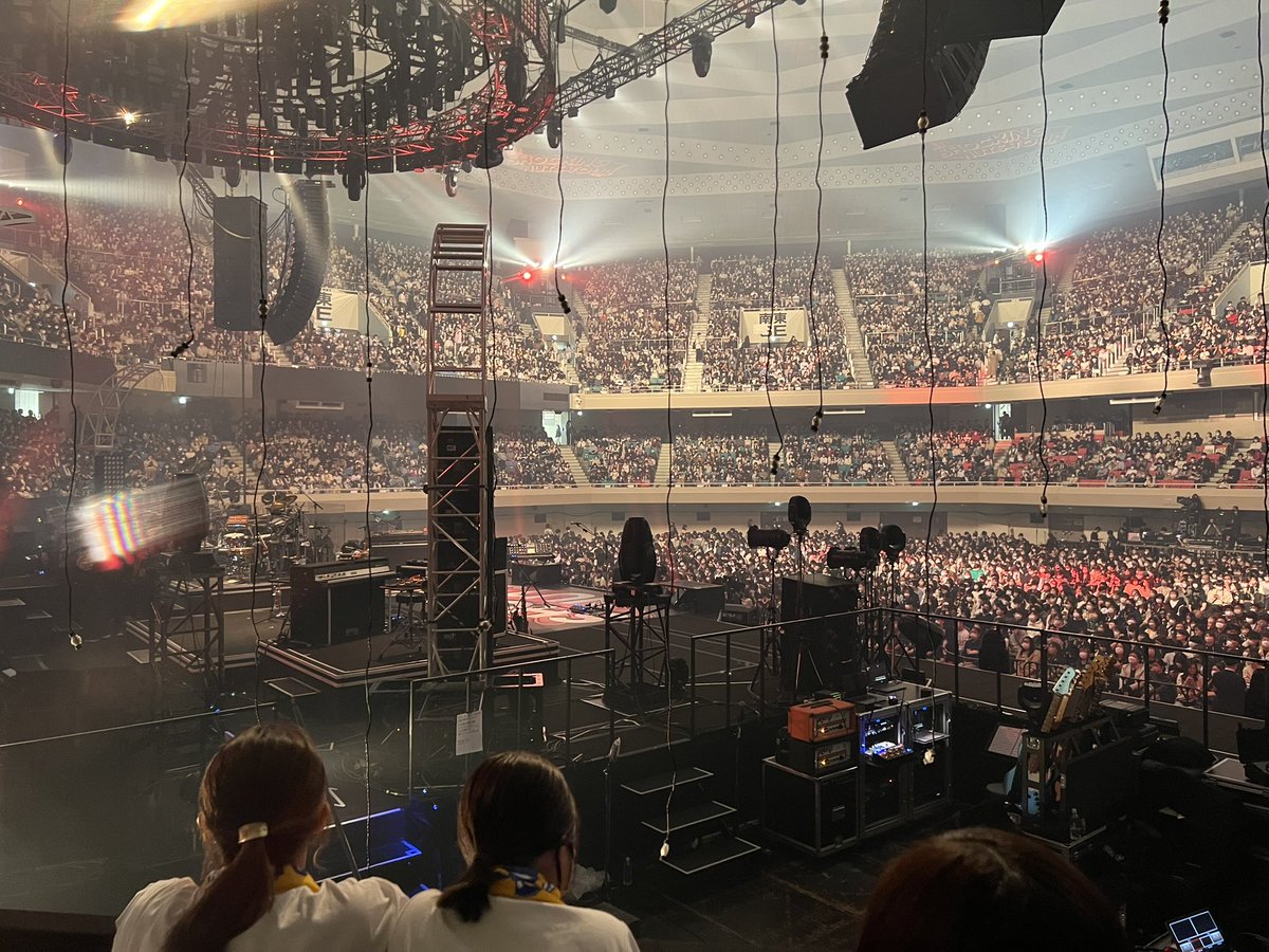y33_r5's tweet photo. ついに来てしまった…まも。

#SHOCKINGNUTSTOUR 
#Official髭男dism https://t.co/xOTJpqRDCL