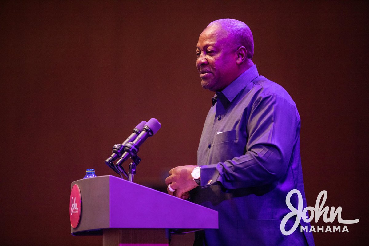 kwameforson14's tweet image. Fake Nigga In Suit
#FNIS