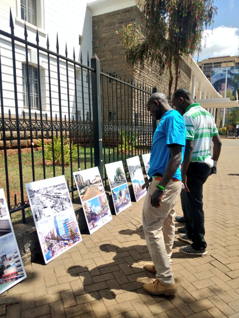 KenyanReg's tweet photo. Tupo site... Kata Simu..... Kujeni #NairobiStreetFestival hapa City Hall.... Art exhibition of Nairobi then and now, Drum circles and Katika time.... Celebrating our #PublicSpaces #UrbanOctober #IntegratedInclusiveCities #WorldCitiesDay https://t.co/npg9NXRRMP