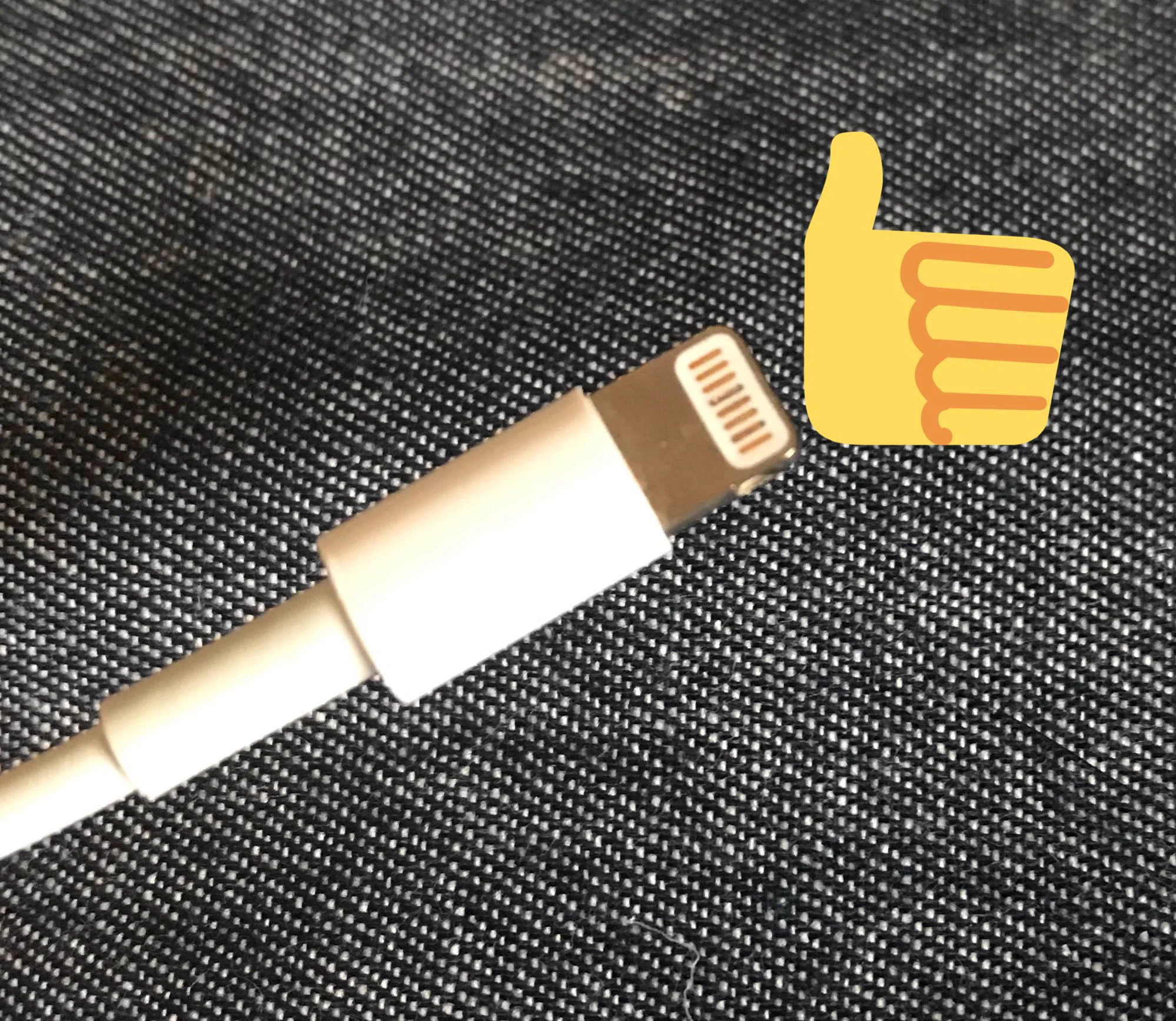 iPhoneのライトニングケーブル何度も買い替えてる人へ。超簡単に何度でも復活するよ。