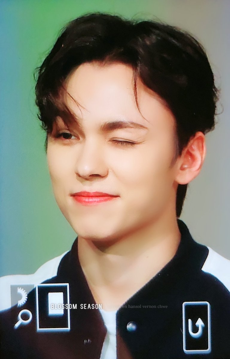 Blossomseason_'s tweet photo. 221029 바이오더마 팬싸 #버논 #세븐틴 #vernon #seventeen
당신은 프로아이돌...* https://t.co/3WYyzKFZGA