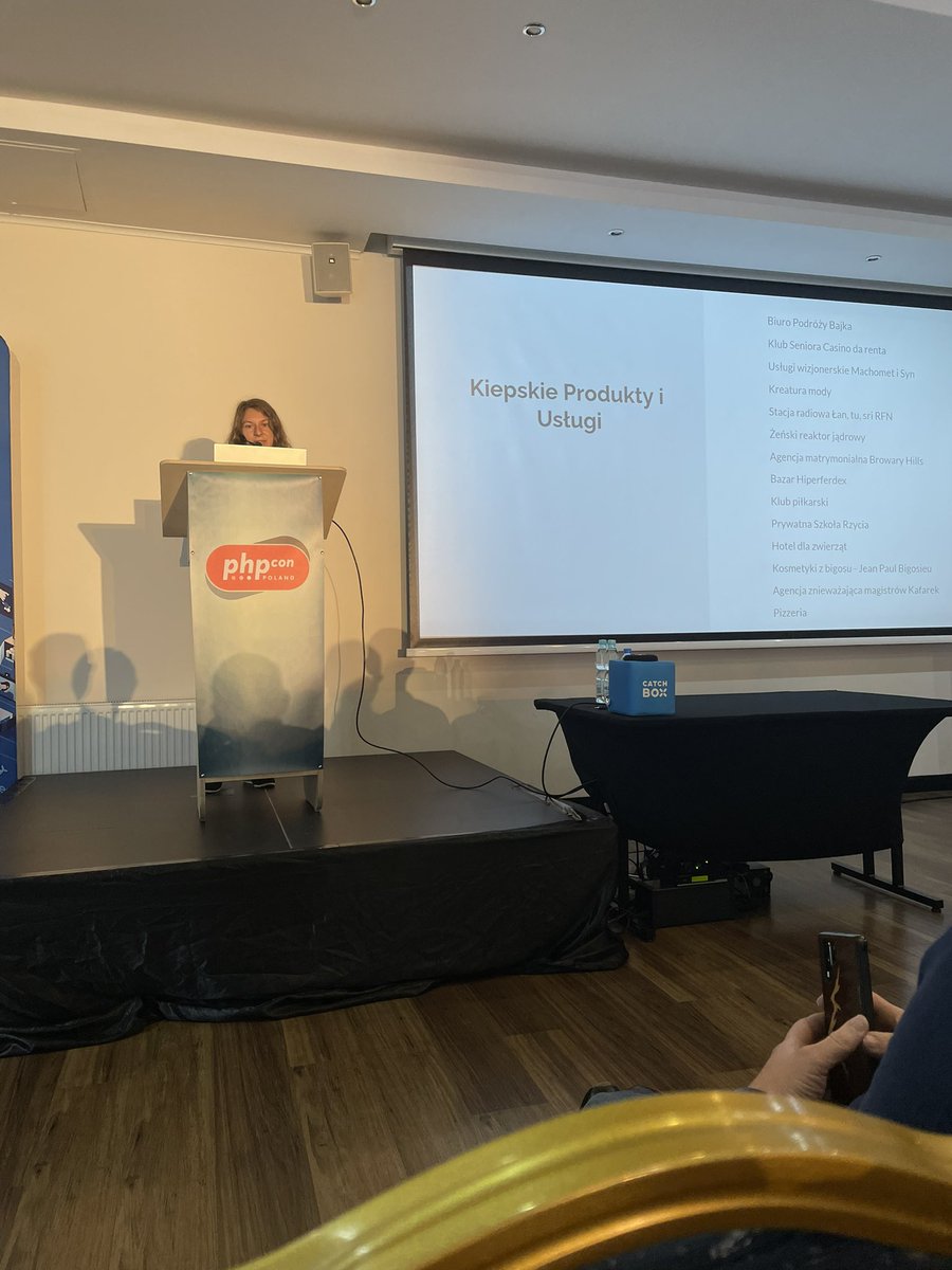 vince_pl's tweet image. #phpconpl #php #phpconpl2022 Ania Pierzak pokazuje geniusz Kiepskich w wytwarzaniu produktow 😉
