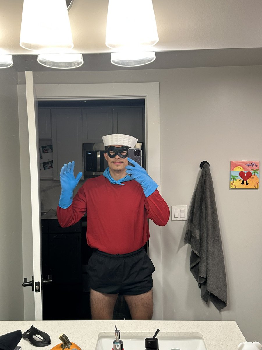 inez_slowpez's tweet photo. Yes I know, mermaid man is on vacation https://t.co/LpSmlXlHdH