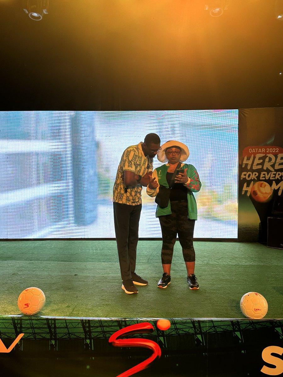 adekunleolopade's tweet photo. Hosting, the FIFA World Cup Qatar 2022 Press Conference 
Getting ready, Mic check 1,2…
It’s about to be a YaQatar Experience
COME ONNNN!!!!! 

Jersey plug: @am__jersey https://t.co/1Lt9Yk7UdP