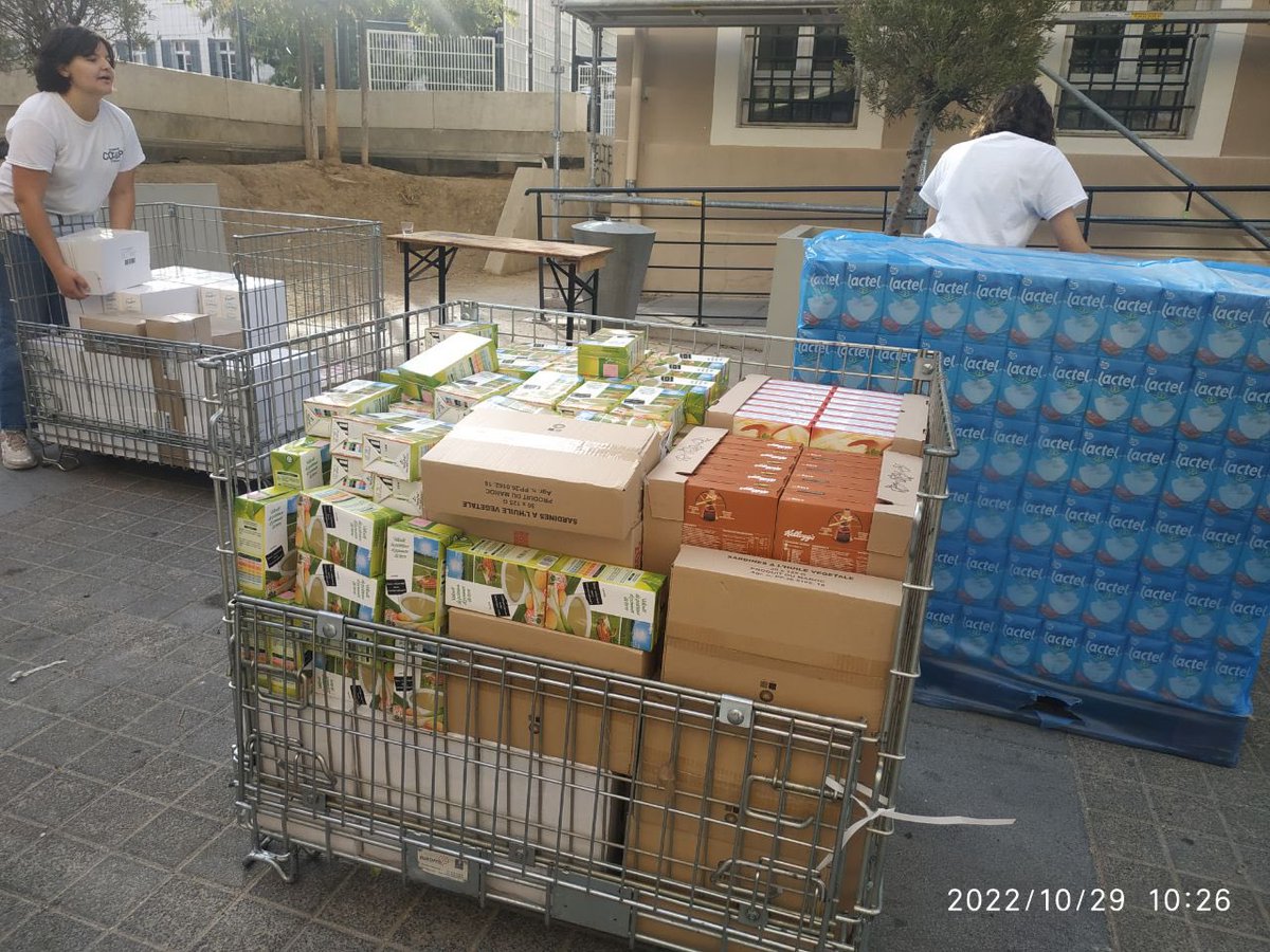 La précarité étudiante est un fléau insupportable : 1 étudiant sur deux dit ne pas manger à sa faim. Ce matin à Marseille, l’association @Cop1_Soli_Etu organise sa première distribution alimentaire. Un immense bravo pour leur travail et leur engagement pour les autres !