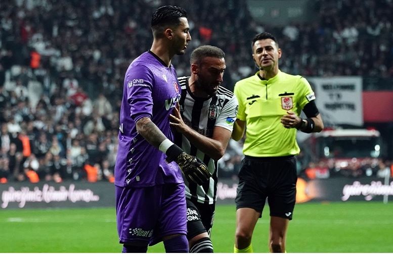 Trabzonspor Divan Kurulu Başkanı Ali Sürmen: "Kaptanımız Uğurcan Çakır'a edilen küfürler karşısında sessiz kalan Beşiktaş'ı kınıyorum"