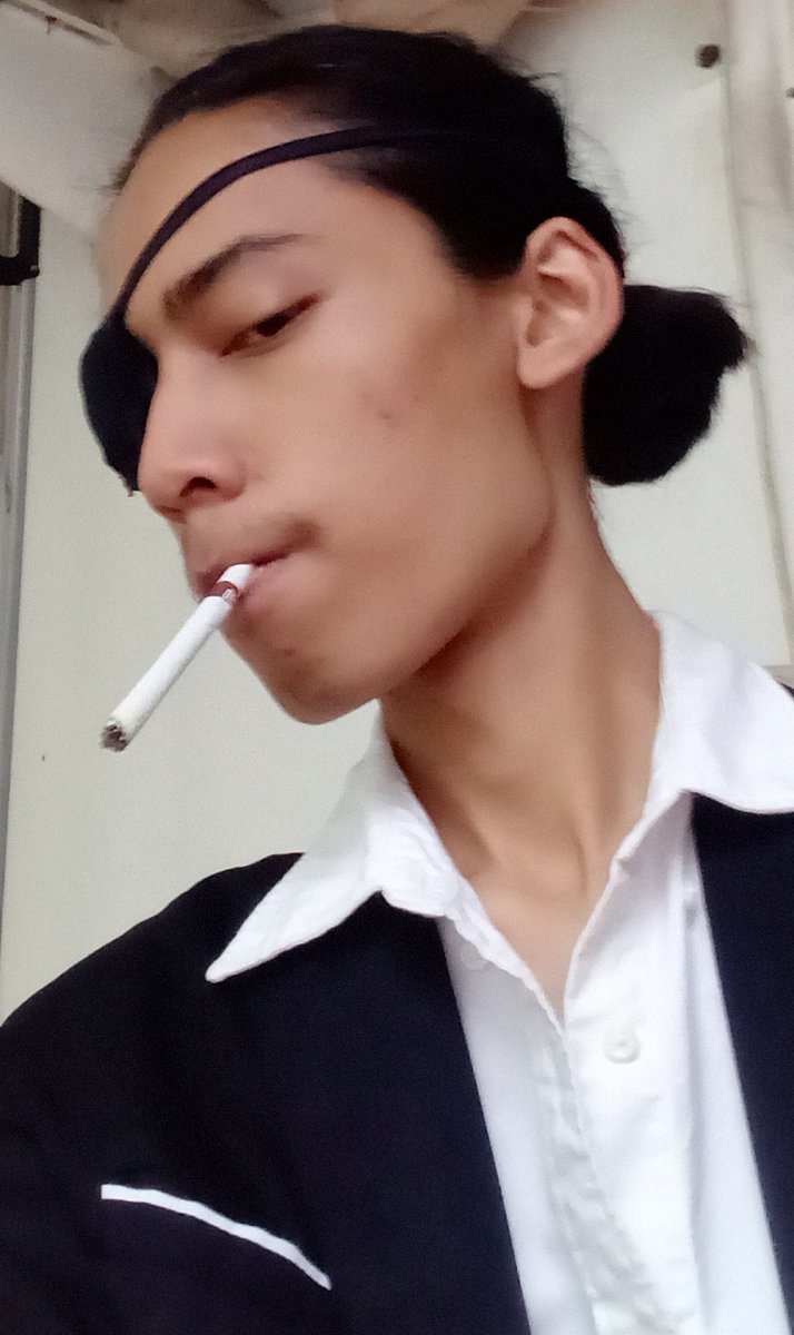 CrowMunnity's tweet photo. Finally made a majima cosplay for a cosplay event tomorrow
.
.
#cosplay
#majima
#Yakuza
#yakuza0
#goromajima
#Lordofthenight
#RyuGaGotoku https://t.co/pAR0DbbN8p