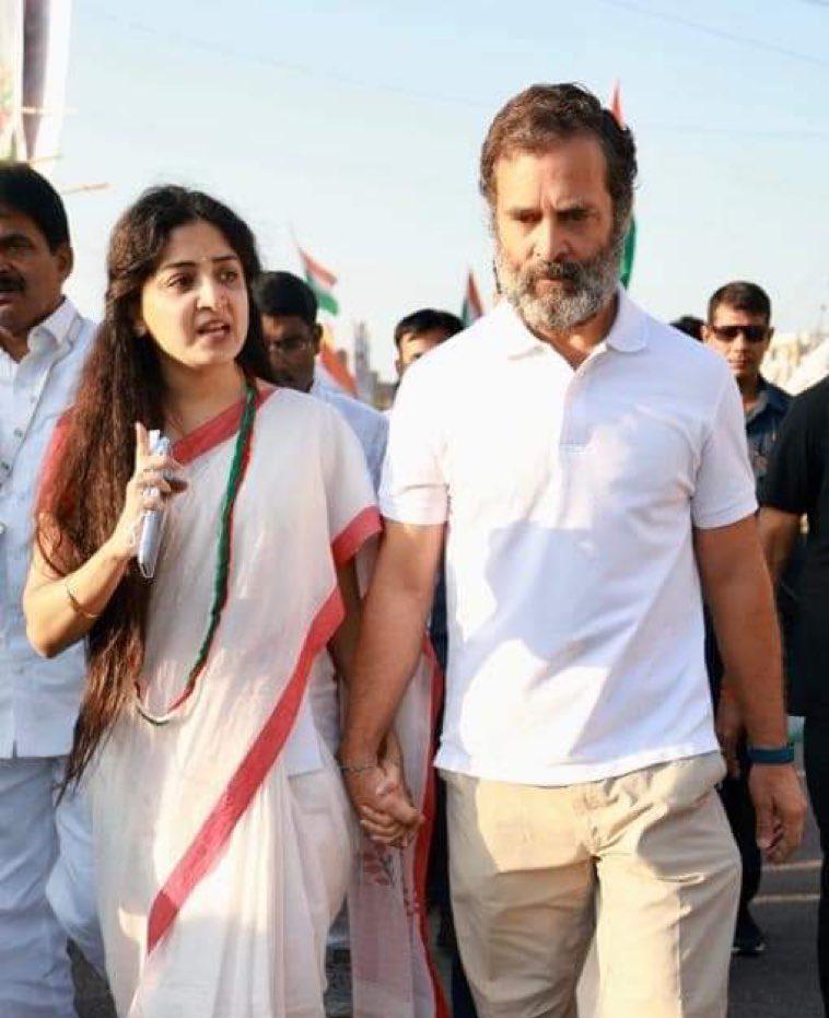 FgOYyj3VQAABJLl?format=jpg&name=medium