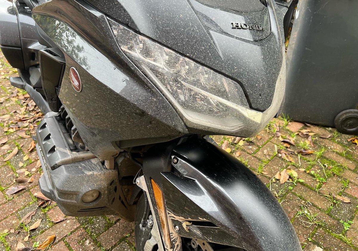 jemweb's tweet photo. @Honda_UK #Honda #Goldwingtour #Ridden @RoadTestsReview #Riding Ridden hard put away wet.  #motorcycles https://t.co/HKthO1vrFM