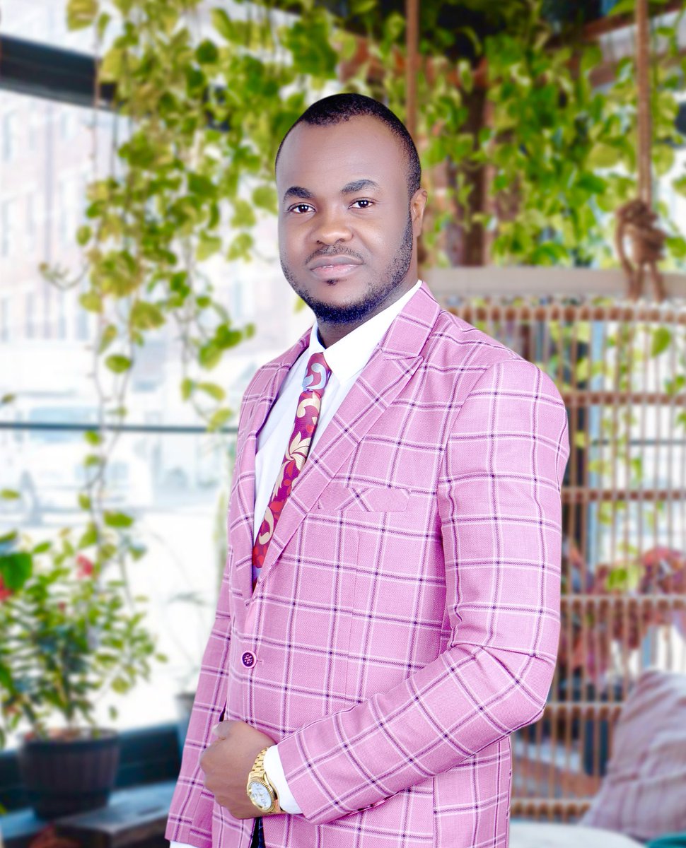 kynemstyle's tweet photo. I just started a new phase of my career as a professional cryptocurrency Market Analyst &amp; Business Consultant in UAE.
I thank God for everything I’ve grown to become.
It’s only by God’s grace, Self discipline and Focus.
 #applekyne 
#kynemstyle https://t.co/spGvjLD3Dh