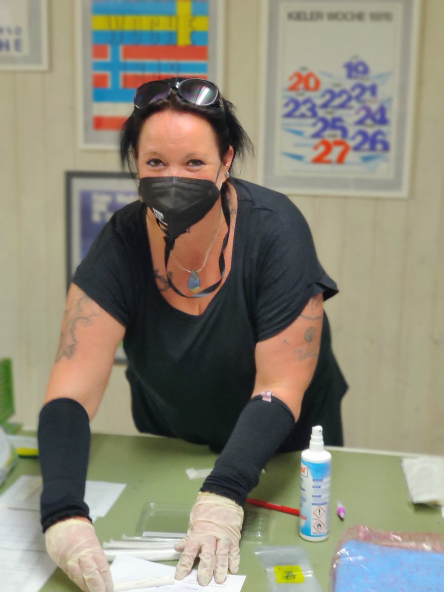 lgbeutin's tweet photo. Moin vom #lptsh ☀️ Hier testet die Landessprecherin @susispethmann noch selbst. Ergebnis kommt gleich, gleich geht's los bei der @linke_sh ☀️
#dielinke https://t.co/ogFMANnk7T