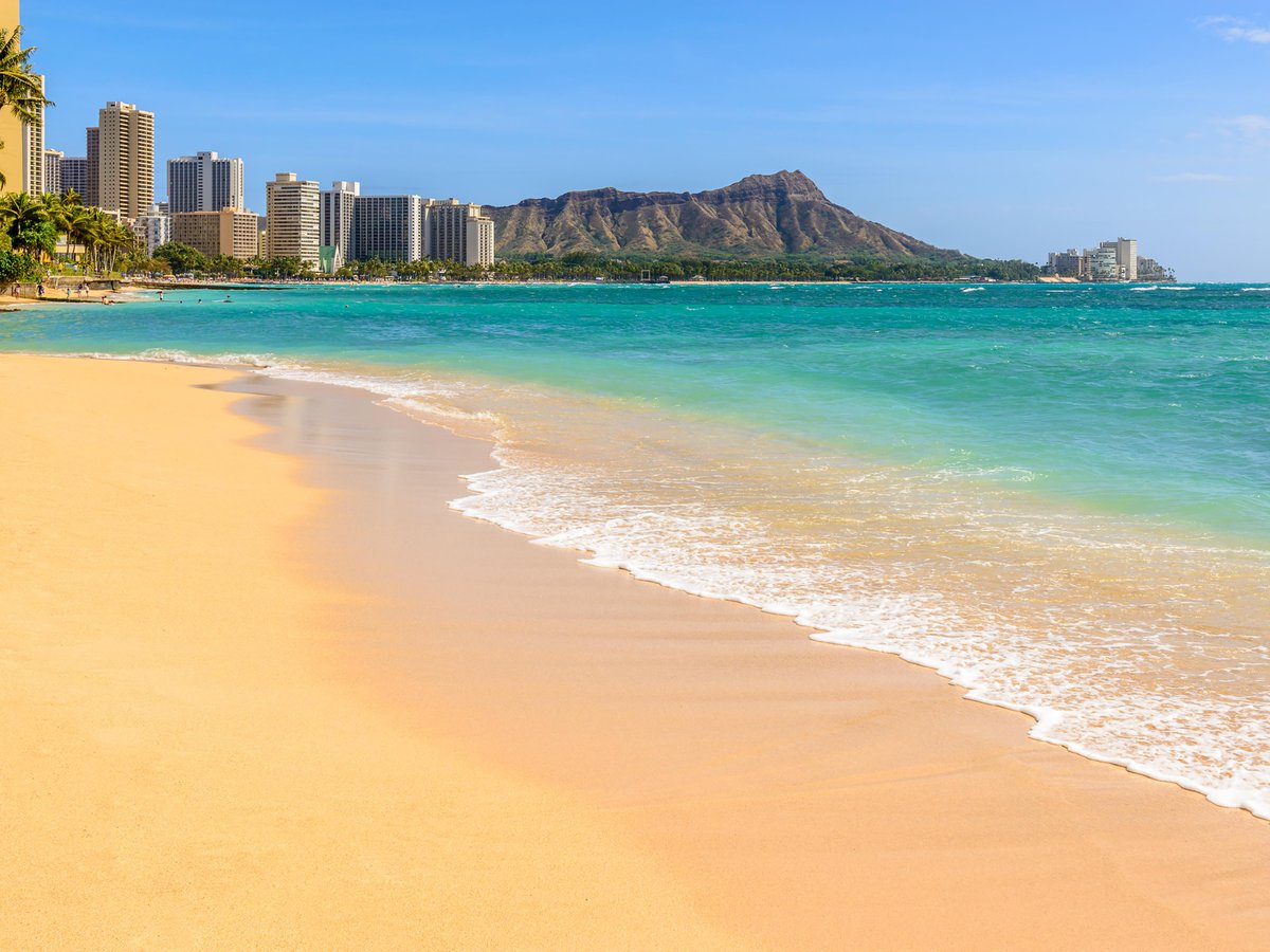Number_1_Nanny's tweet photo. HAWAII HERE I COME xx https://t.co/IB2X0NaQx1