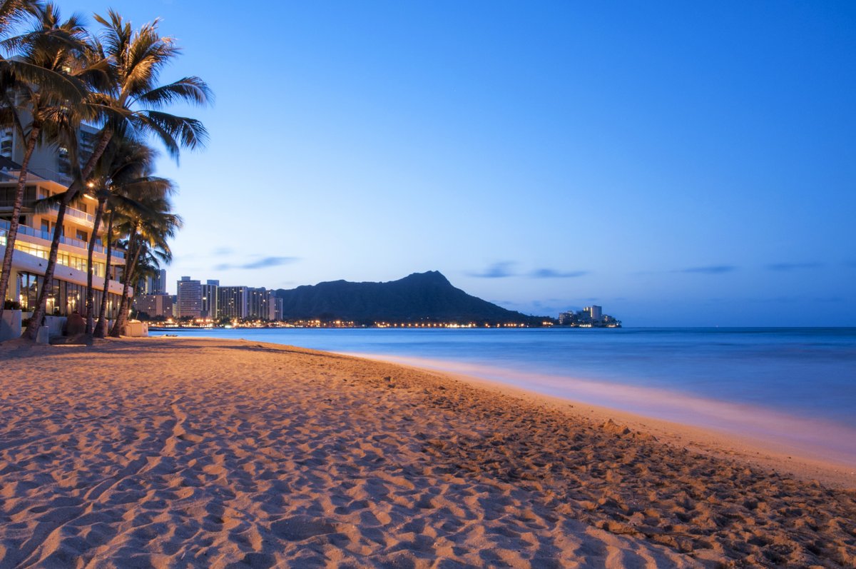 Number_1_Nanny's tweet photo. HAWAII HERE I COME xx https://t.co/IB2X0NaQx1