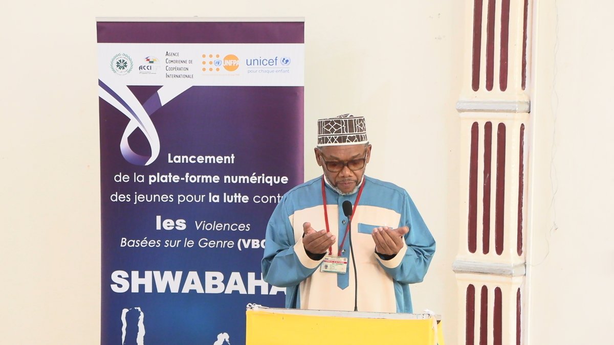 ACCI_2017's tweet photo. Cérémonie de lancement de la Plateforme SHWABAHA au Johanna Livingstone Hôtel, à Mutsamudu, ce Samedi 29 Octobre 2022.
Comme à Moroni, l'initiative a été vivement saluée notamment par le Délégué Chargé de l'Éducation, le 1er Adjoint au Maire, la Directrice Régionale du Genre etc. https://t.co/JGRpS4SsKN