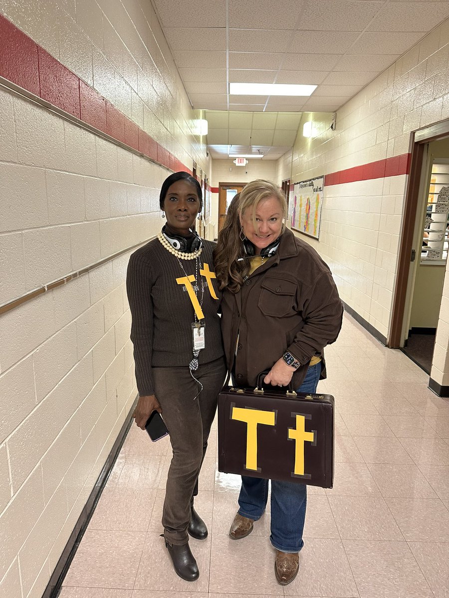 So much fun at our <a href="/wakeforest_ES/">Wake Forest ES</a> Letterland parade yesterday! ❤️