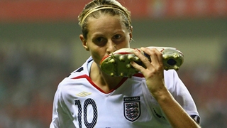 Happy Birthday Kelly Smith! 117 Caps.
46 goals. 