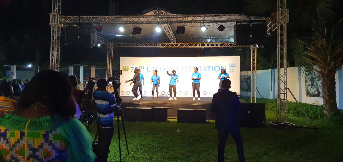 ADiallo2018's tweet photo. A huge Ayeeko to the #YoleFellow @UNFPAGhana always present #dynamic #creative #refreshing #innovative #energising #Togetherweareone #Youth
@UNinGhana @PrahCynthia @dienekeita https://t.co/KrqukkkGXE