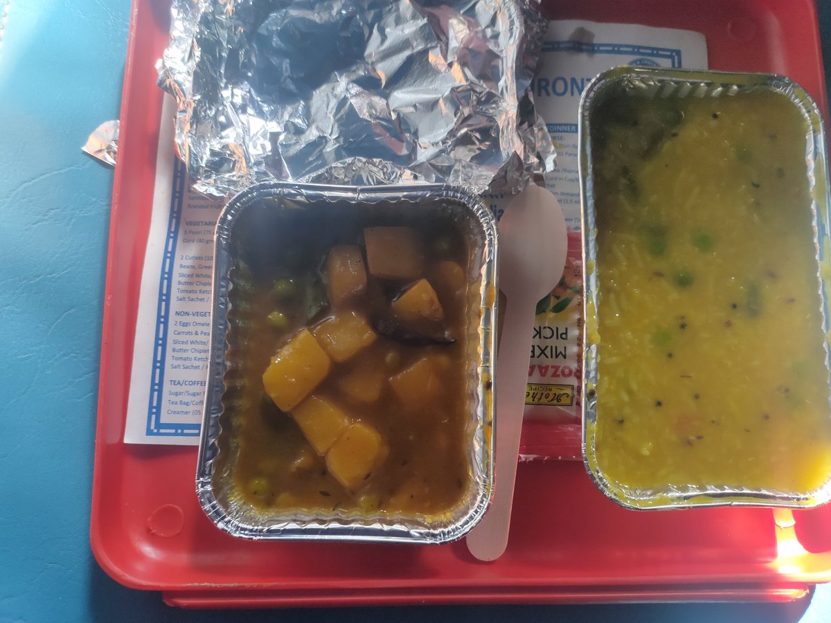 amitjrp's tweet photo. @PiyushGoyal @narendramodi Is it our fault that Rajdhani express 12306 is late by more than 5 hrs. In name of lunch they had given KHICHDi which is not even sufficient for 4 years child.The train is about to reach Bardhaman station.please look into. https://t.co/OAS1FxakzW