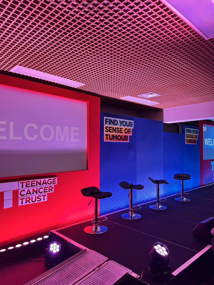 amy_NE1's tweet photo. So happy to be here at my first #FYSOT as a group volunteer!! 😄😄@TeenageCancer https://t.co/HqC300PUXO