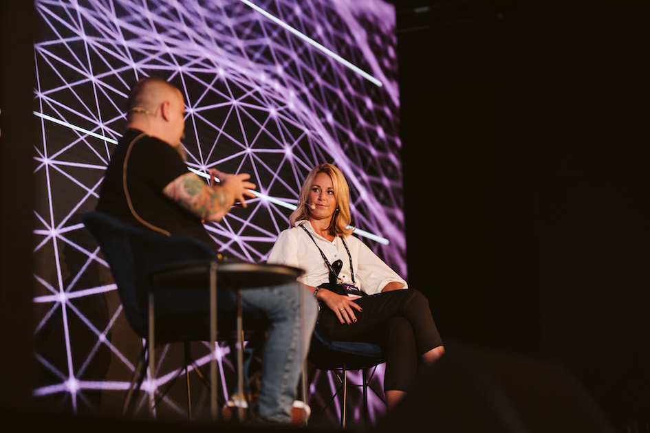 Houlgrave's tweet photo. Just got sent these fun pictures from last week speaking at #Merge2022 - so much fun with @0xmauricio @11FS @Fintechnexus https://t.co/zJfQ3yl0YH