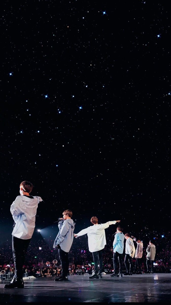 PacTham's tweet photo. only one wallpaper for 3 years <333 #BTS #bangtansonyeondan #Wingstour #Jimin https://t.co/G7gXfwEzDs