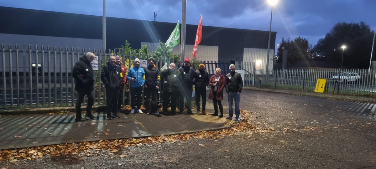 @RMTunion @RMT_Scotland ScotRail picket line @ Shields Depot this morning ✊