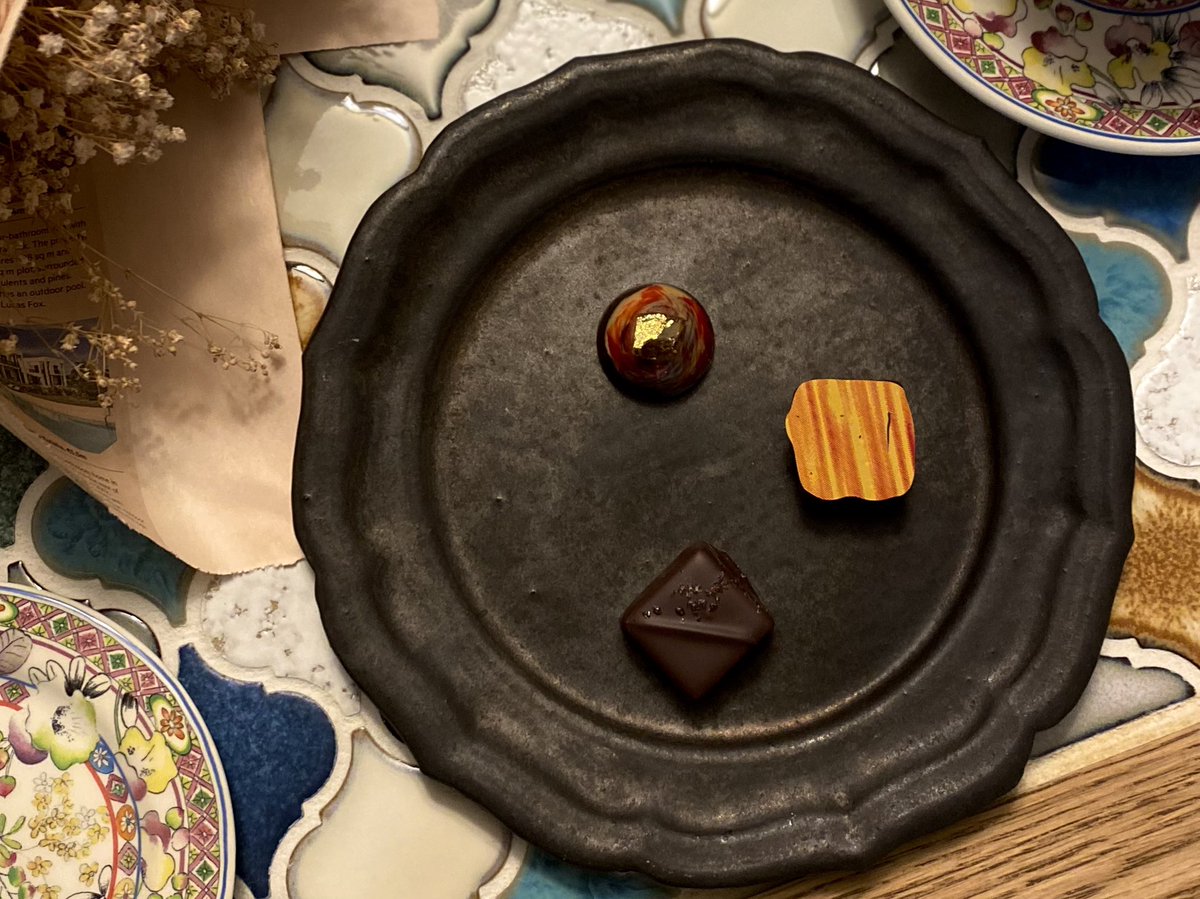 gdkziueblpy's tweet image. レピキュリアンのボンボン美しすぎる🍫🤎