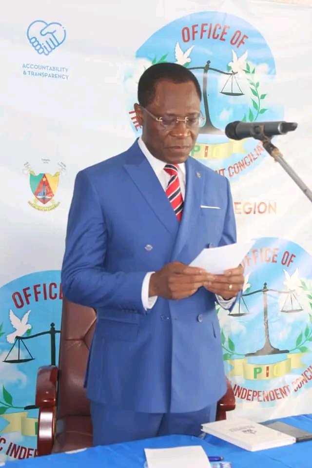DinganaRaymond's tweet photo. It's been rumoured that the Office of the Public Independent Conciliator (O.P.I.C) is a new police force created to police councils and put mayors in prison. However, Tamfu Simon Fai, PIC for the North West says NO.
https://t.co/Le0OHwAARp https://t.co/BKNg8swamm