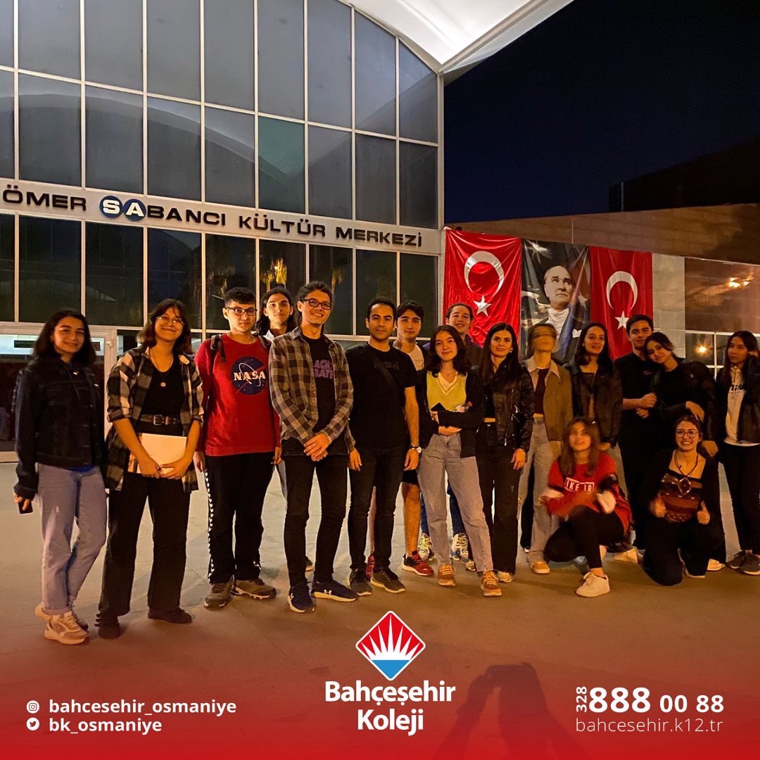 BK_Osmaniye's tweet photo. Lise öğrencilerimizle beraber “Sanatsız kalan bir milletin hayat damarlarından biri kopmuş demektir.” sözünün bilinciyle yapmış olduğumuz gezide “Macbeth” tiyatro oyununu izledik. https://t.co/60Hk1Lt8XZ