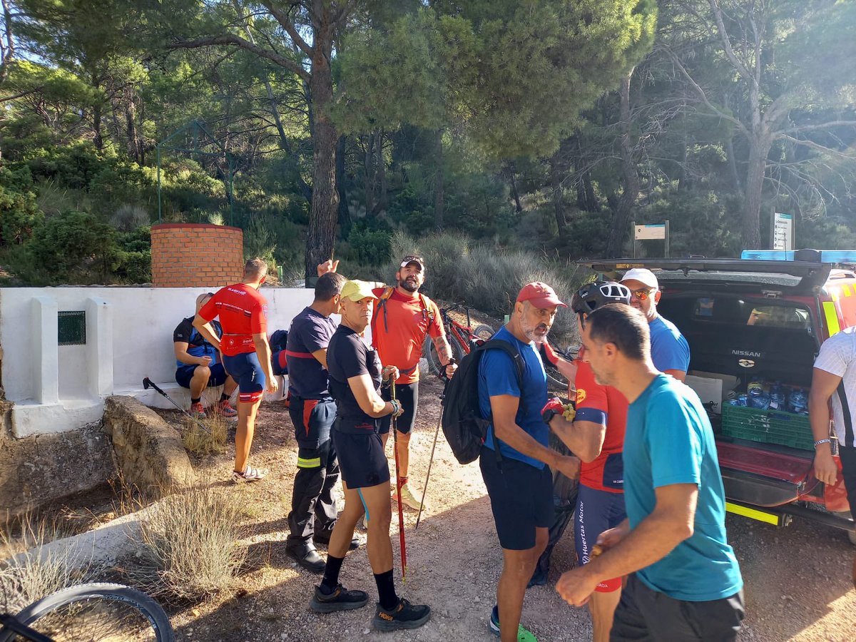 Otro año más hemos cumplido con nuestra tradición “la subida al Carche”#jumilla 🚴‍♀️🏃🏻‍♂️ Gracias a todos los participantes y a la organización, pasamos un día estupendo, deporte, compañerismo, comida y sobre todo muchas risas. Hasta el año que viene!!! 🚒💪👏