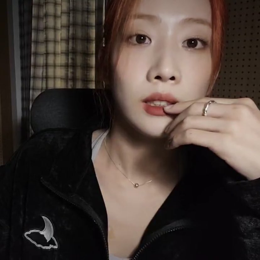 221029 vlive: 모여라

#KIMLIP #김립