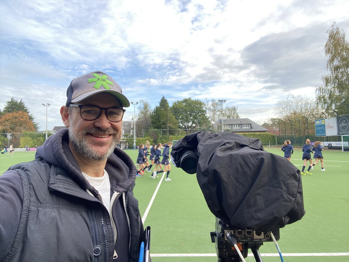 Rendez-vous exceptionnellement ce samedi dès 11h55 sur <a href="/BX1Officiel/">BX1Officiel</a> pour suivre le match Dames <a href="/RoyalOree/">Royal Orée ♚</a> vs <a href="/HeraklesHockey/">Herakles Hockey Club</a> 📺🏑💪🏻 Ensuite nos @BELRedPanthers s’envoleront pour Mendoza en Argentine 👌🏻🤩 @hockeybe #ProLeague <a href="/FIH_Hockey/">International Hockey Federation</a>