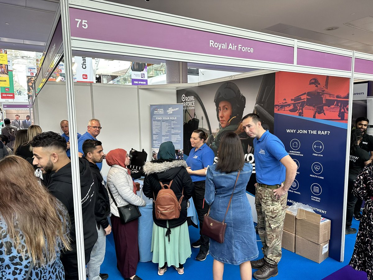RAFCyberspace's tweet photo. #Cyberspace Profession Ambassadors and @RAF_Recruitment are at @westfieldlondon today for @JobToday_UK #JobShow. Pop down to Stand 75 and say hello 👋 https://t.co/GyLcShaALy